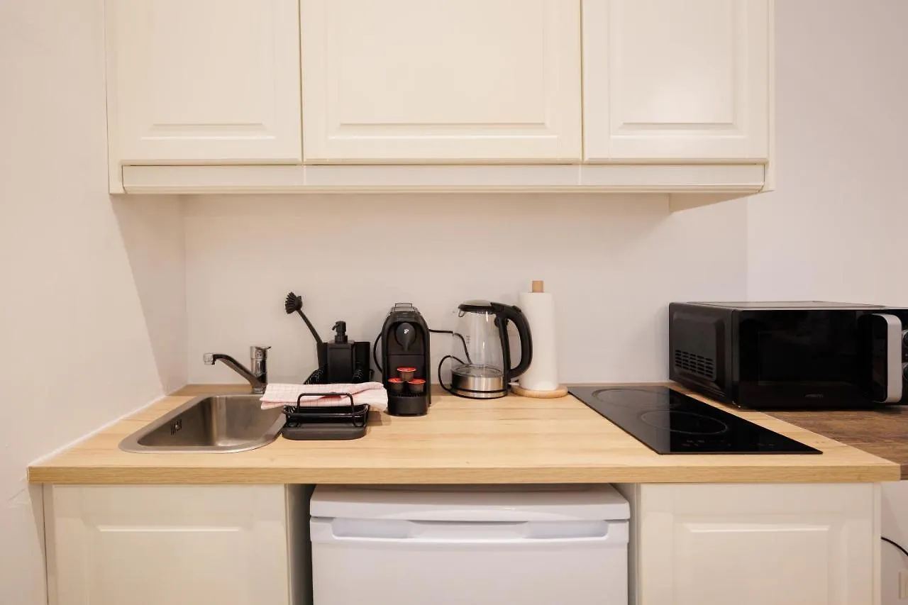 Cozy Market-Square Retreat Located In The Heart Of The 10Th District Вена 0*,  Австрия